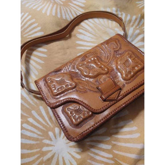 Gorgeous Vintage Leather Hand Tooled Bag Floral and Deer - Picture 3 of 12